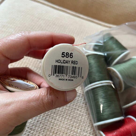 Americana Thread – 10 Spools (5 Holiday Red / 5 Olive Green) – New - Picture 3 of 8
